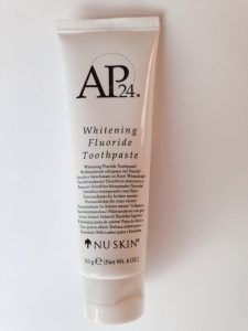 Kem đánh trắng răng Nuskin AP24 - Whitening Fluoride Toothpaste Chính Hãng Mỹ
