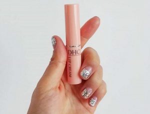 Son dưỡng môi DHC không màu giá bao nhiêu-1