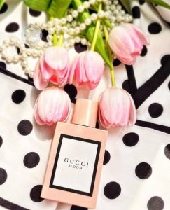 mui-nuoc-hoa-gucci-bloom