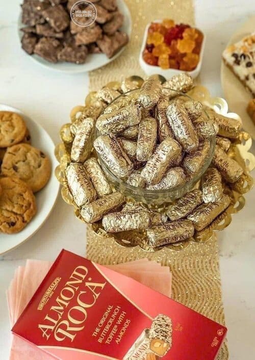 almond-roca-brown-haley-review-co-ngon-nhu-loi-don